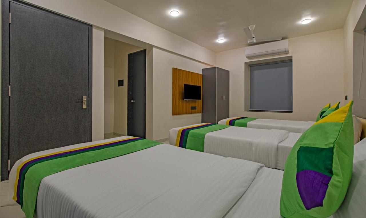 Treebo Atithi Comforts Inn Пуна Экстерьер фото